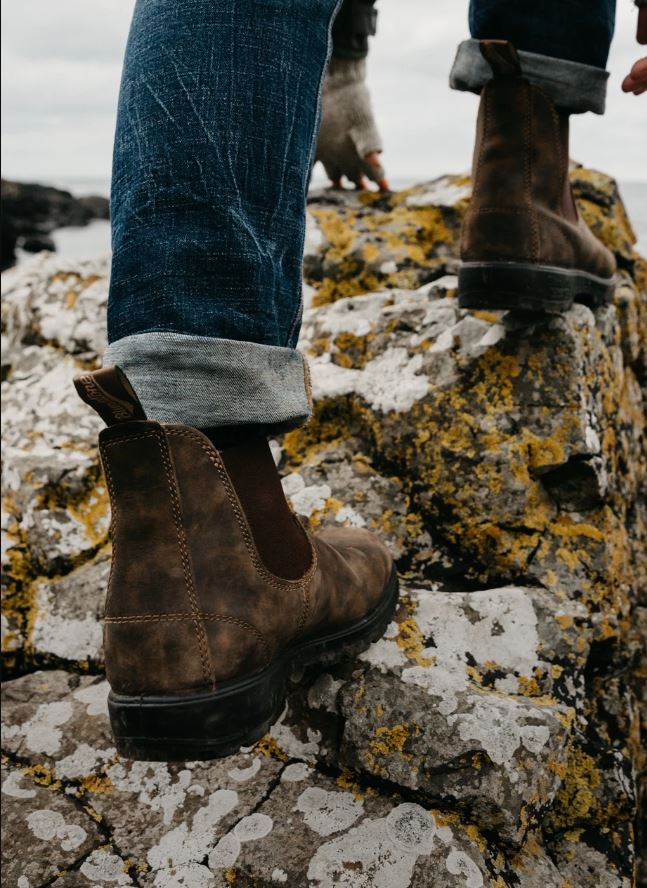 Rustic brown 2024 blundstone boots