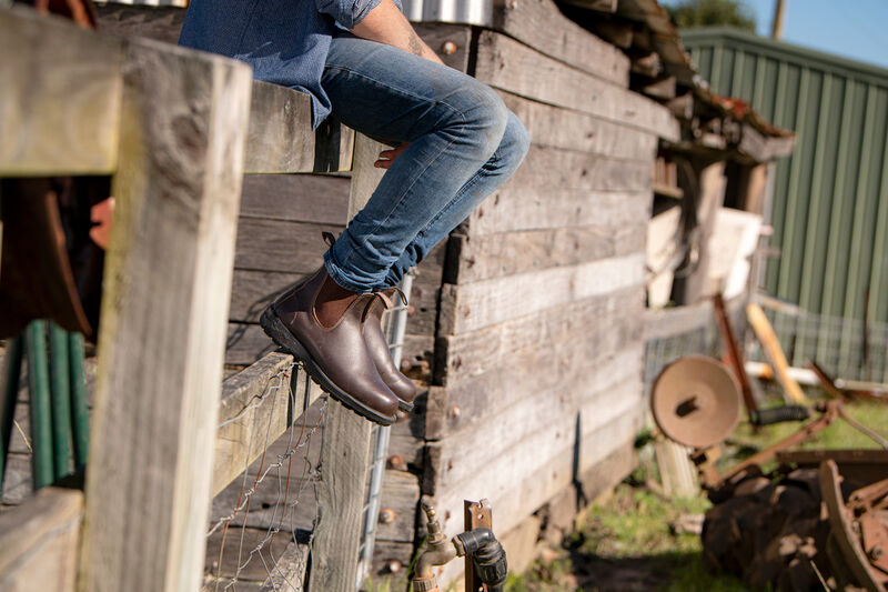 BLUNDSTONE 200 BOOT BROWN